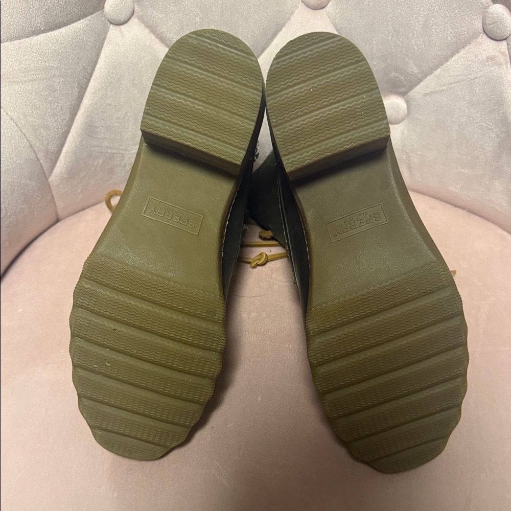 Sperry Olive Green and Brown Lace-Up Duck Boots, size 8.5 EUC - Picture 9 of 9